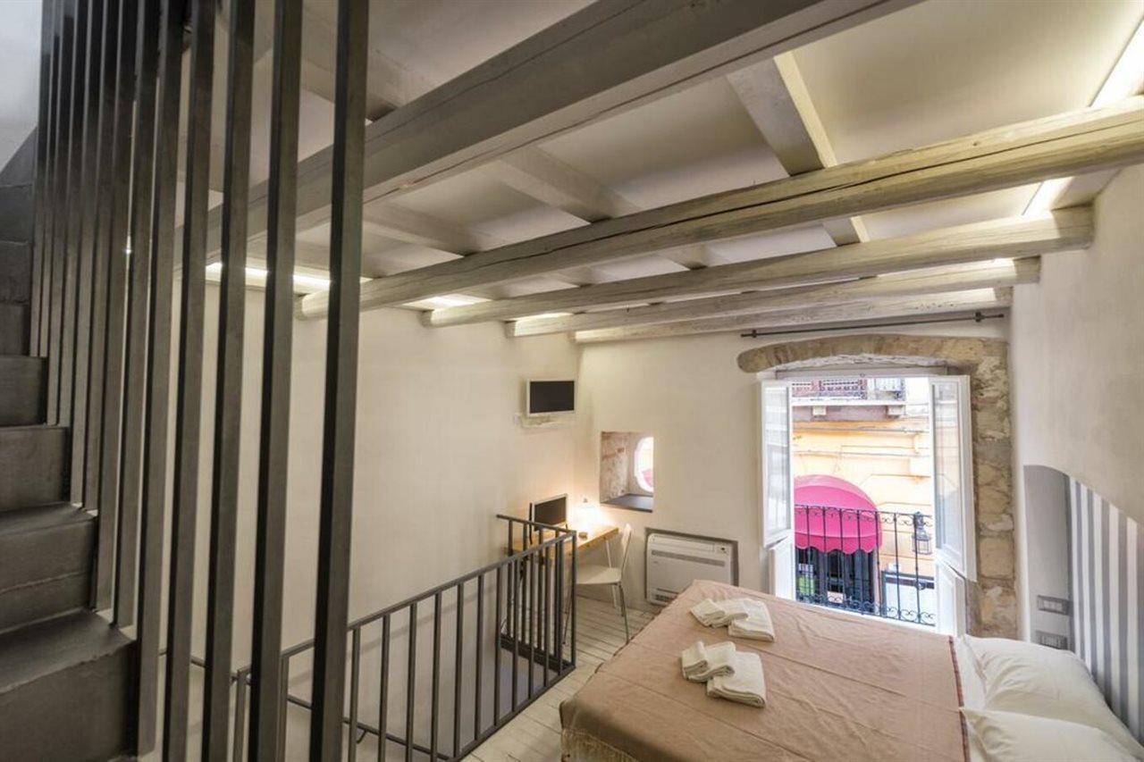 Castelletto Suite La Marina Кальяри Экстерьер фото