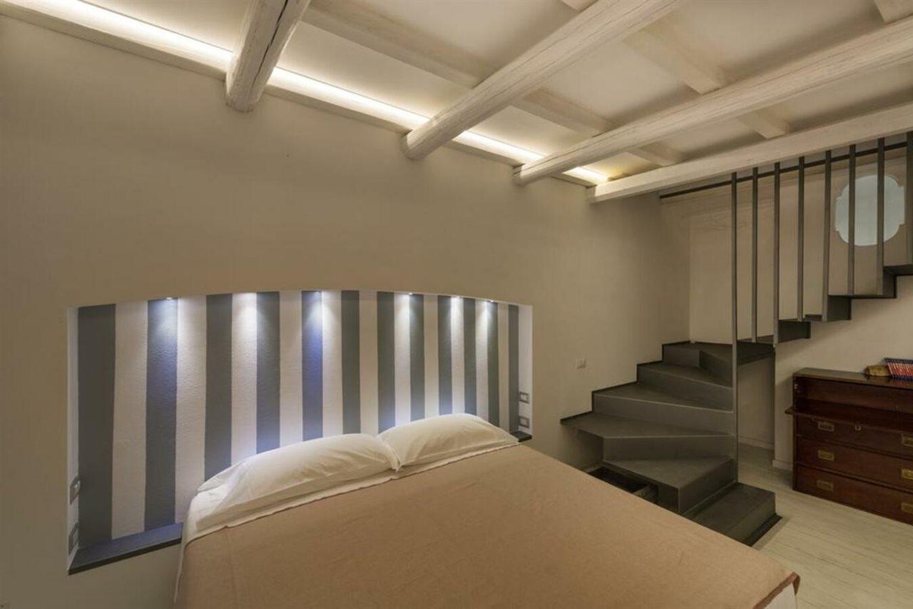 Castelletto Suite La Marina Кальяри Экстерьер фото