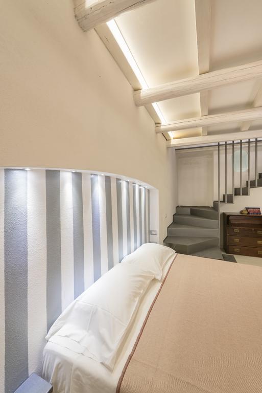 Castelletto Suite La Marina Кальяри Экстерьер фото