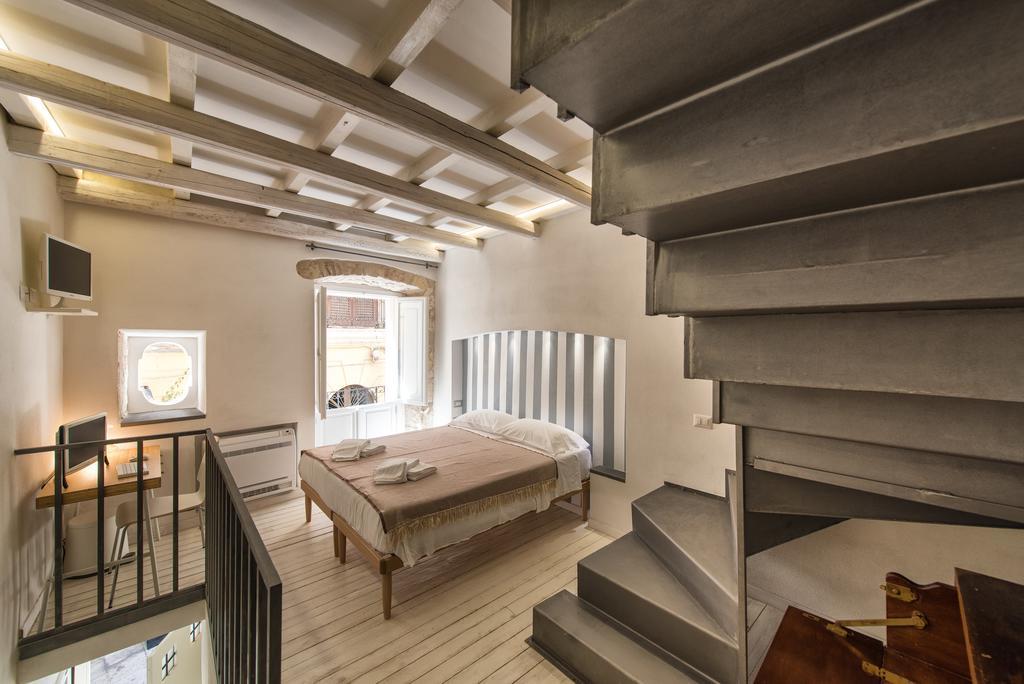 Castelletto Suite La Marina Кальяри Экстерьер фото